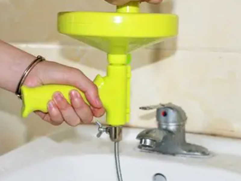 南京鼓楼区凤凰西街污水池清掏 格栅池清淤 污水井疏通清理